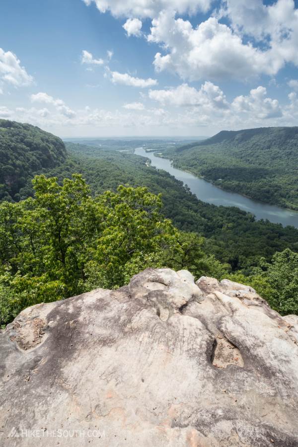 Edwards Point via Signal Point. 
View of the Tennessee River Gorge from Edwards Point.